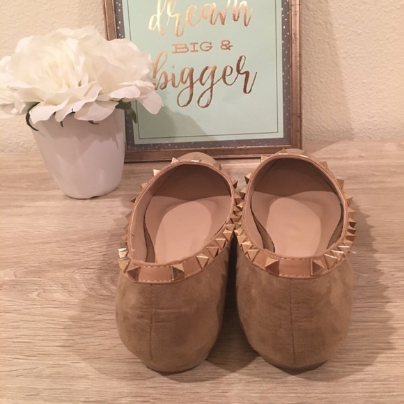 Tan with gold accent studs. Bought on Poshmark - Picture 3 of 3